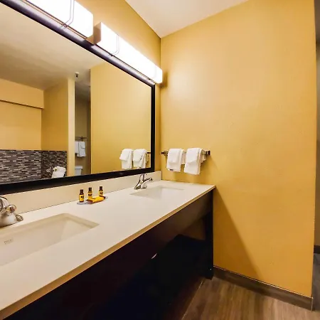 Best Western Plus Plaza Hotel Longmont Exterior photo