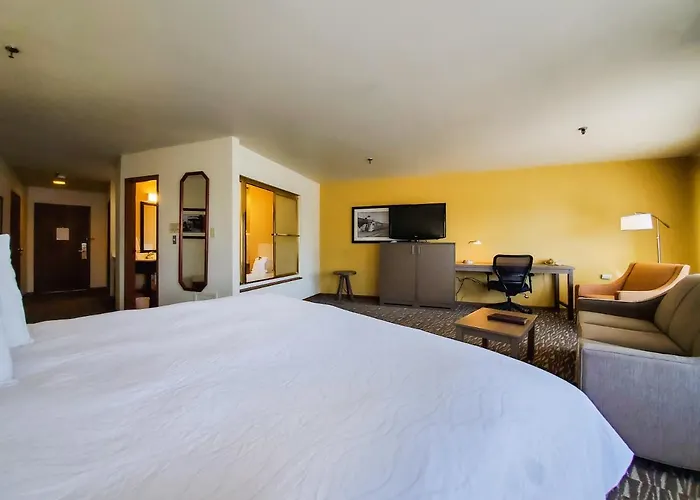 Best Western Plus Plaza Hotel