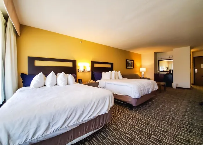 Best Western Plus Plaza Hotel