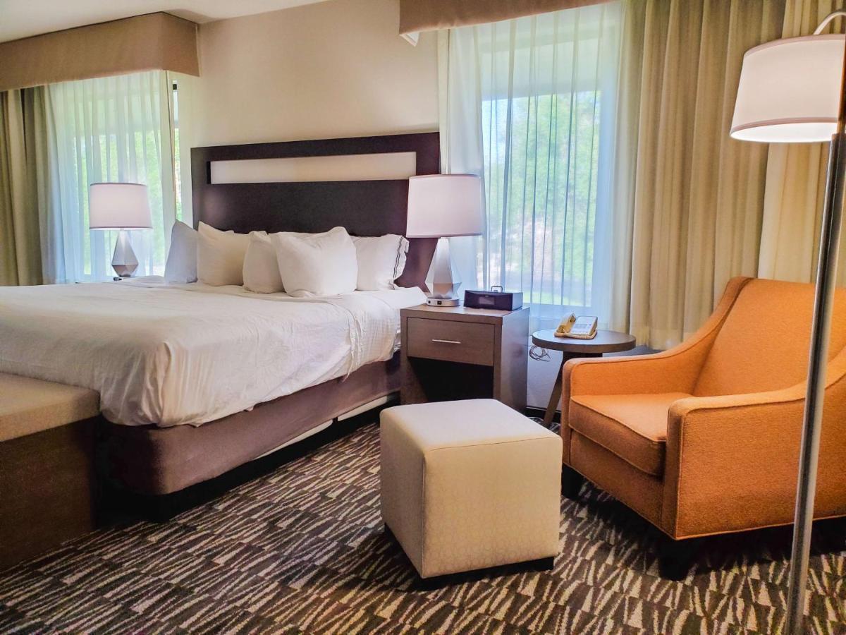 Best Western Plus Plaza Hotel Longmont